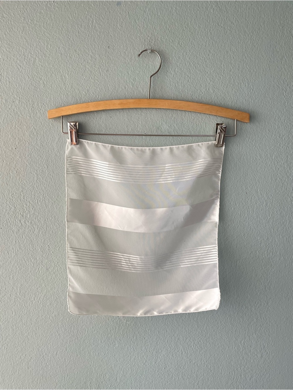 🌻5/$15🌻 Vintage | White Sheer & Satin Pocket Square
